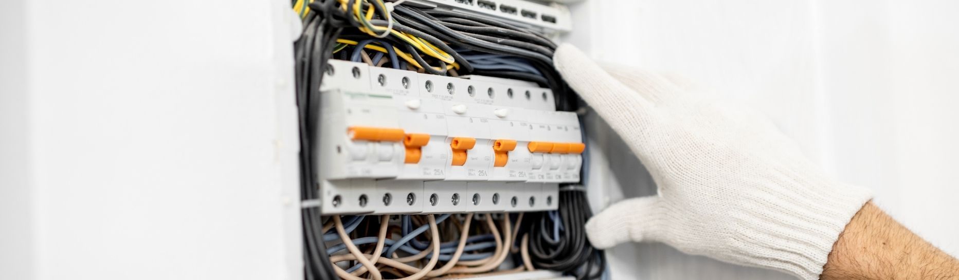 Quel est le fonctionnement d'un disjoncteur ?