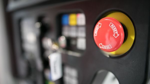 Les boutons d’arrêt d’urgence, un équipement de sécurité à ne pas négliger en milieu industriel